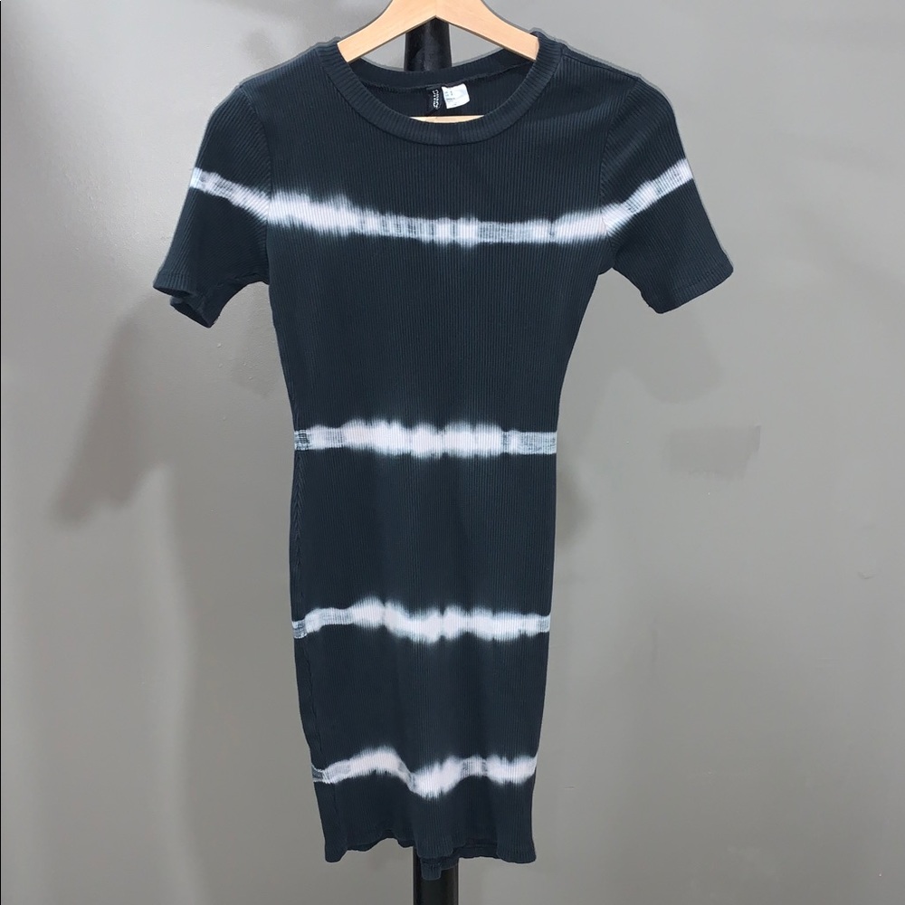 H&M Divided Ribbed Tie Dye Dress Size Small
